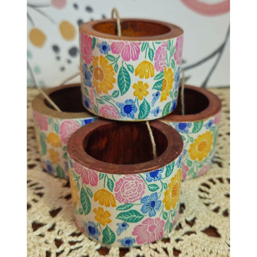 NWT Set of 4 Wooden Napkin Rings Floral Pattern The Spring Shop